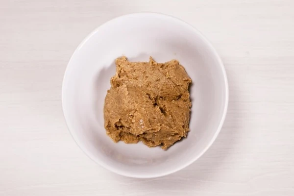 Pâtes de noix, fourrages aux noix avec ou sans cacao