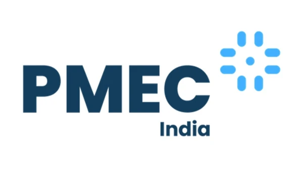 PMEC India 该标志采用现代设计风格，适合制药包装和机械行业活动，突显了创新与科技。